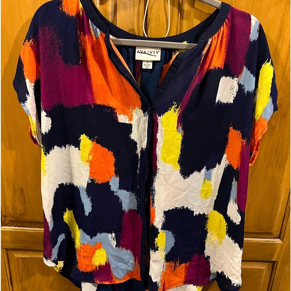 Bright sleeveless Ava & Viv top.  Good for work.